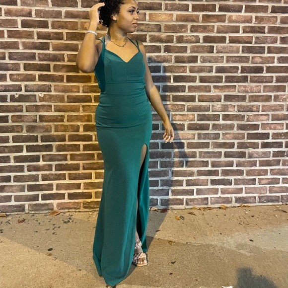 Dress - Picture 1 of 2